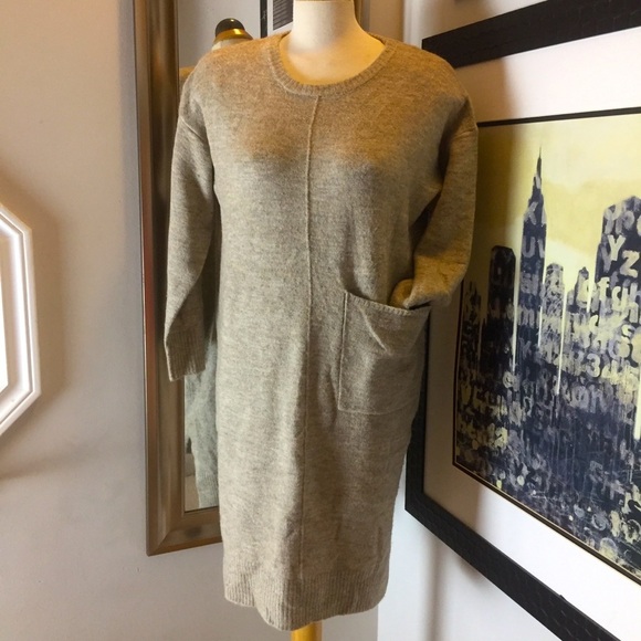 Dreamers Dresses & Skirts - Boxy Dreamers tan knit sheath sweater dress